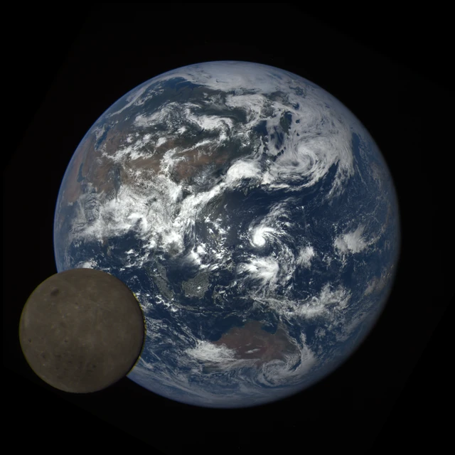DSCOVR's 2016 image shows Earth and the Moon together. It is a real photograph of those bodies, not a photograph of 2026 TS or the October 18 encounter geometry.